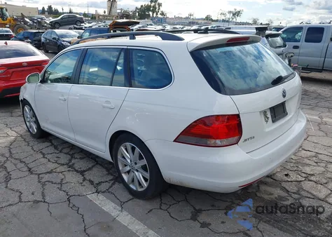 2011 Volkswagen Jetta Sportwagen 2.0L Tdi z USA, uszkodzony, nr VIN 3VWPL7AJ8BM714574